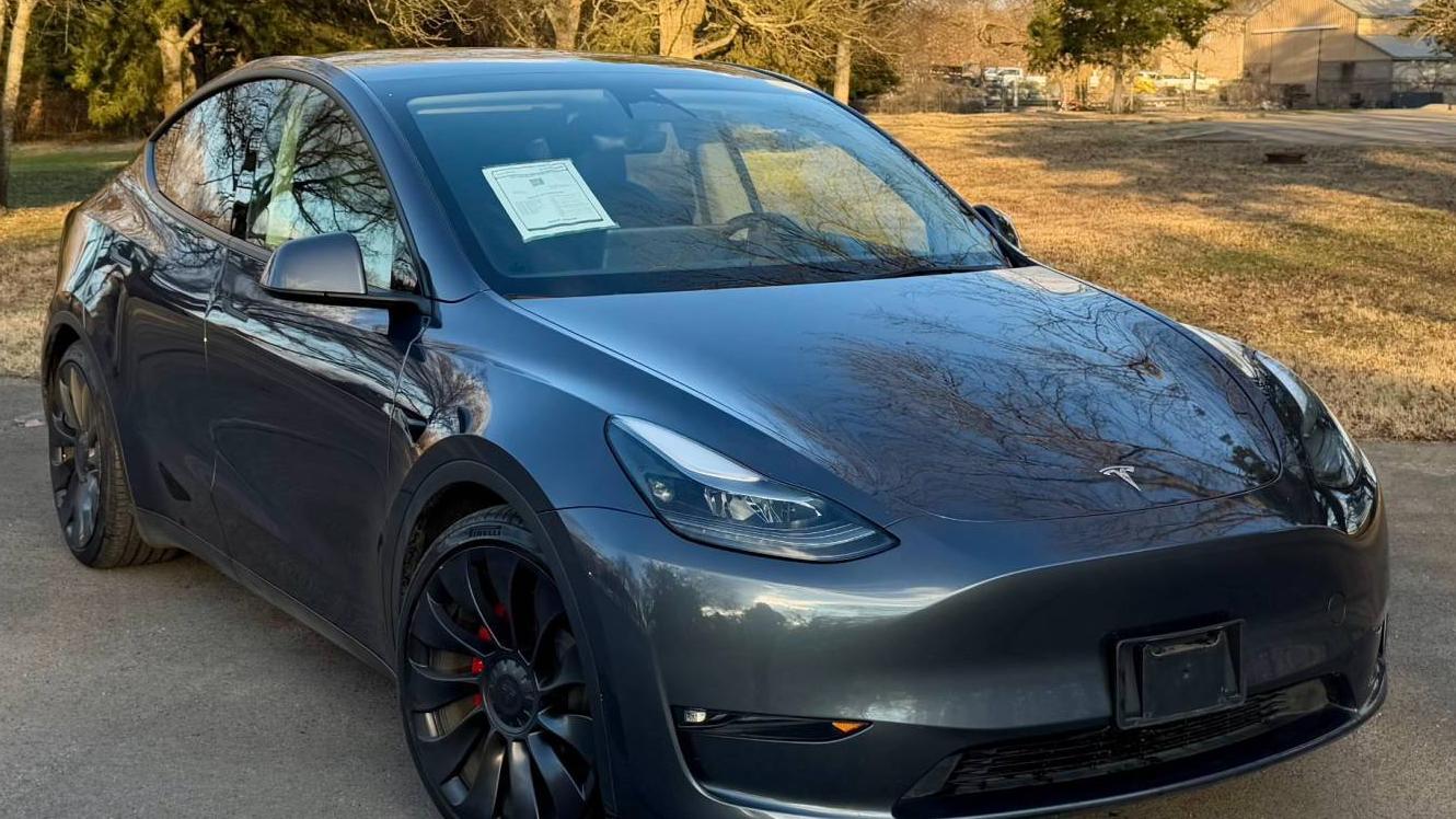 TESLA MODEL Y 2023 7SAYGDEF8PF647361 image